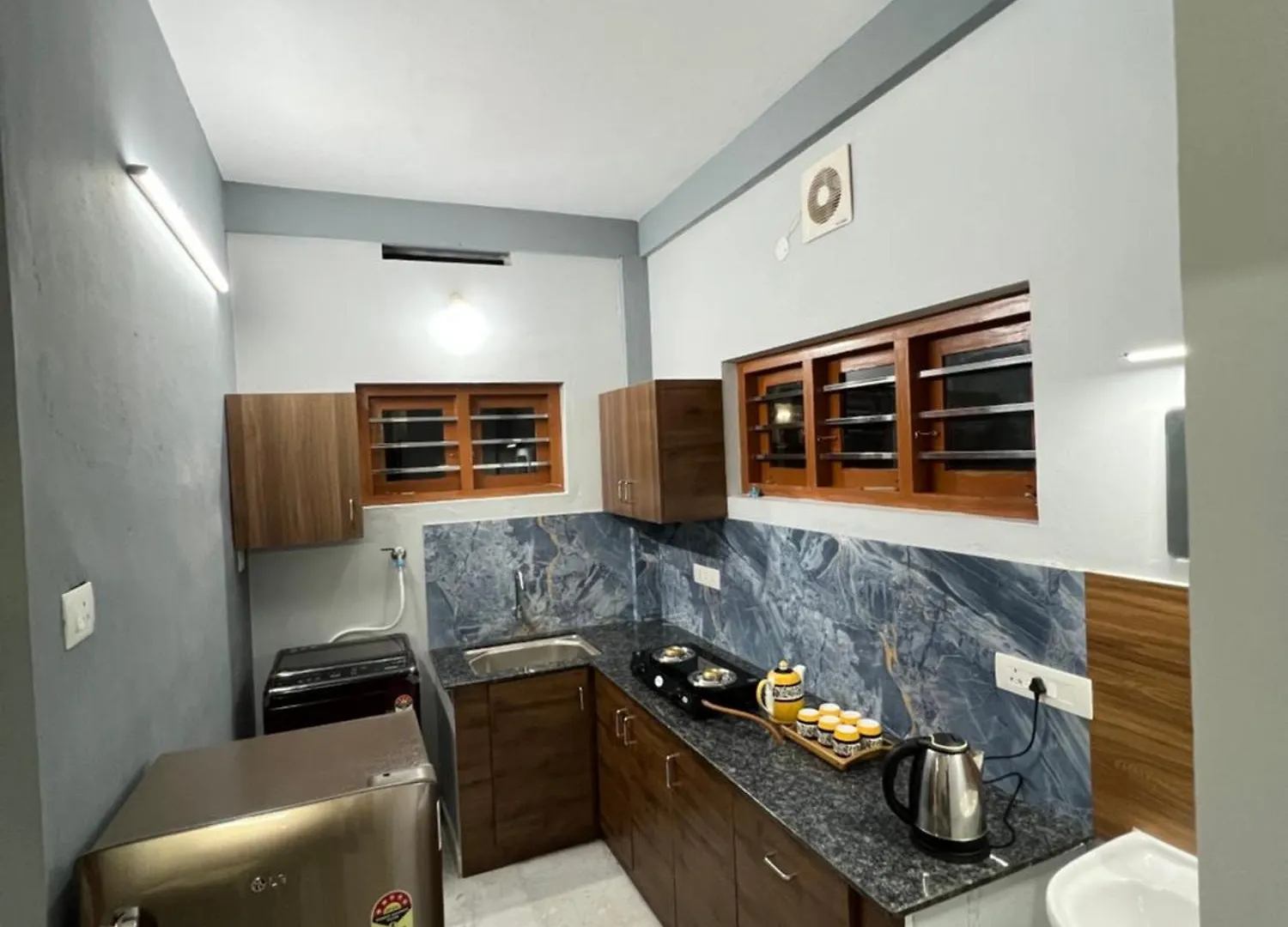 Castle Apartment Kochi Guest house